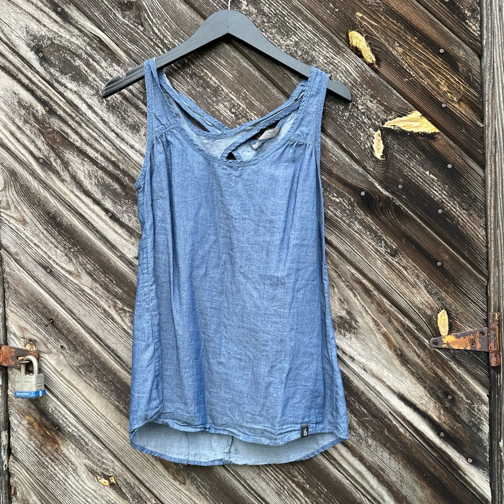 North Face Key Hole Chambray Tank